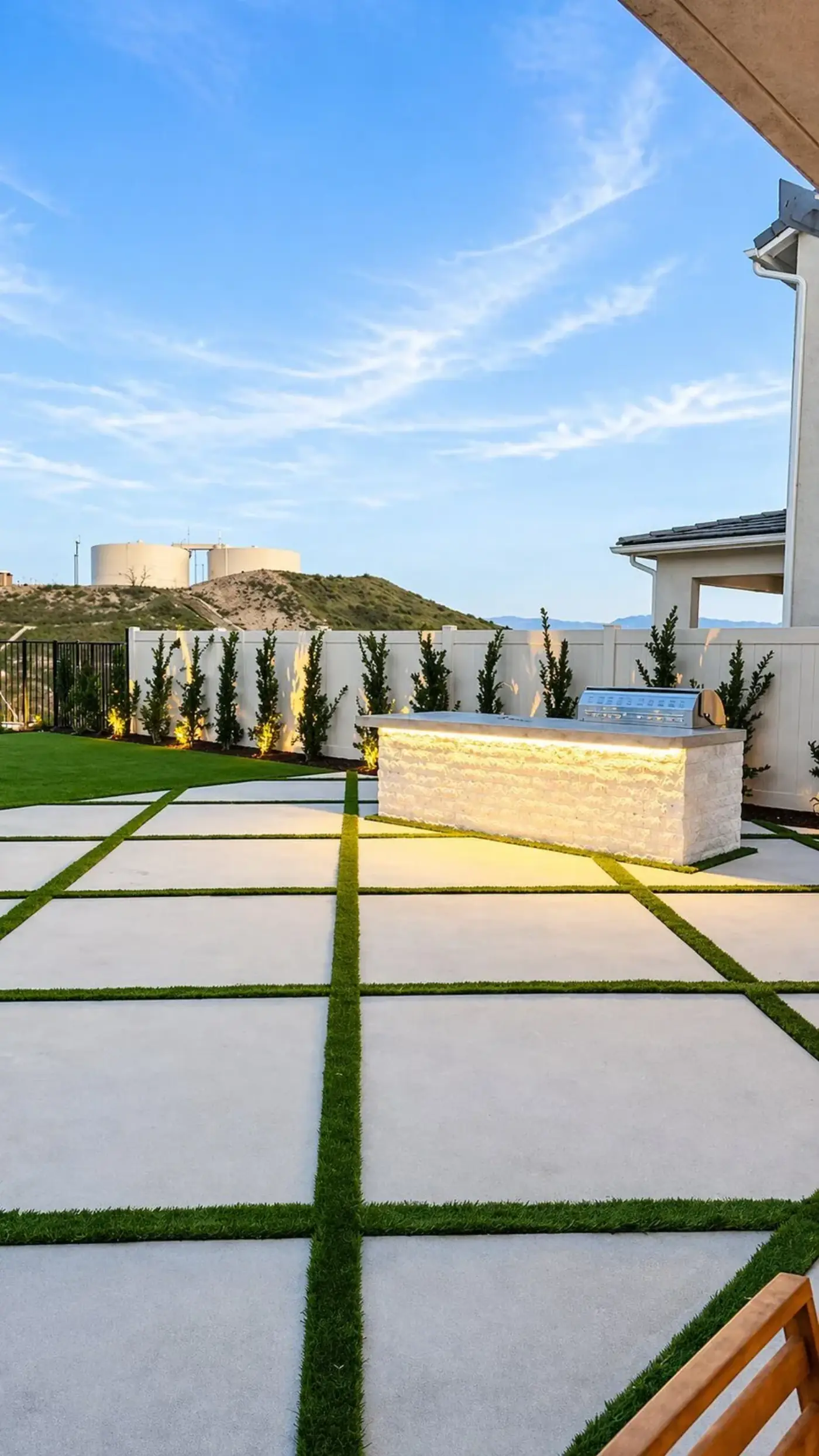 Outdoor Kitchen with Concrete Pavers by Moda Outdoor Living in Santa Clarita, CA — luxury outdoor living design and build